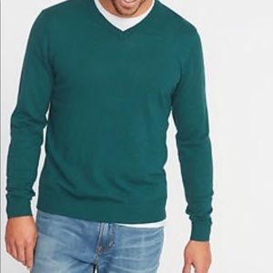 Men’s teal v neck sweater
